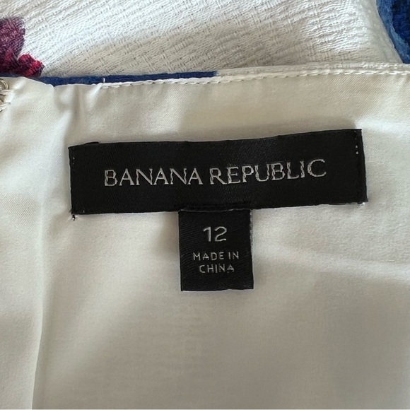 Banana Republic Celia Watercolor Floral Pencil Skirt Size 12 - Picture 10 of 10